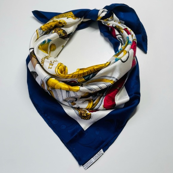 Hermès Daimyo Princes Du Soleil Levant Scarf - Picture 4 of 5